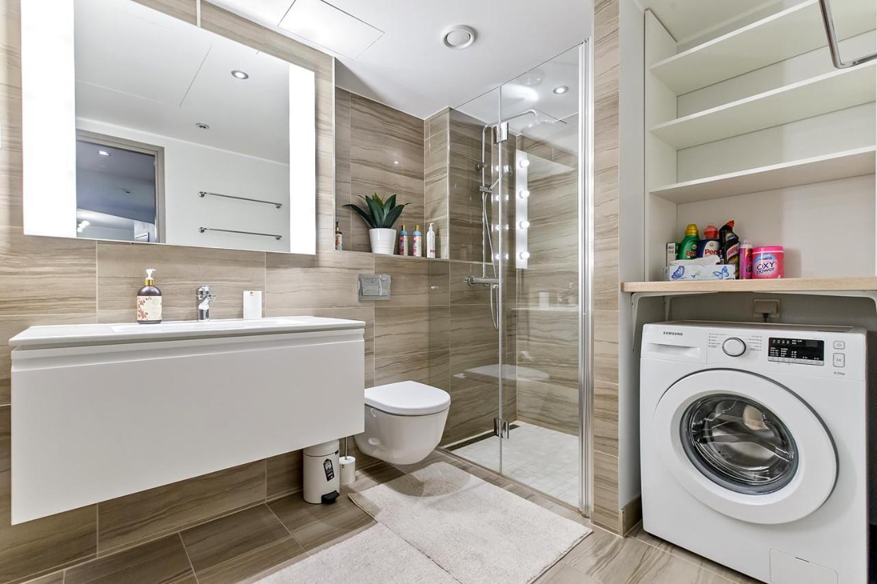 טאלין Luxuriously Furnished, Spacious Rotermanni Jewel מראה חיצוני תמונה
