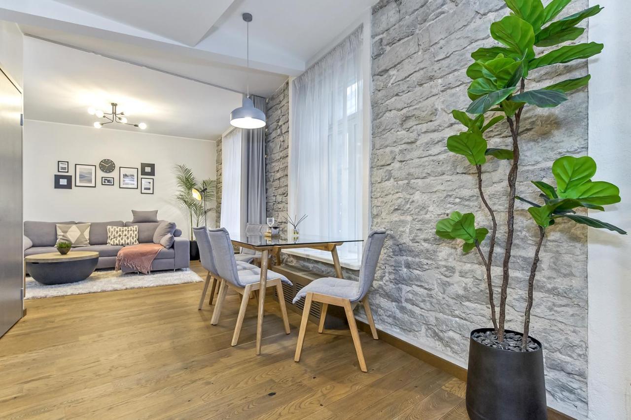 טאלין Luxuriously Furnished, Spacious Rotermanni Jewel מראה חיצוני תמונה